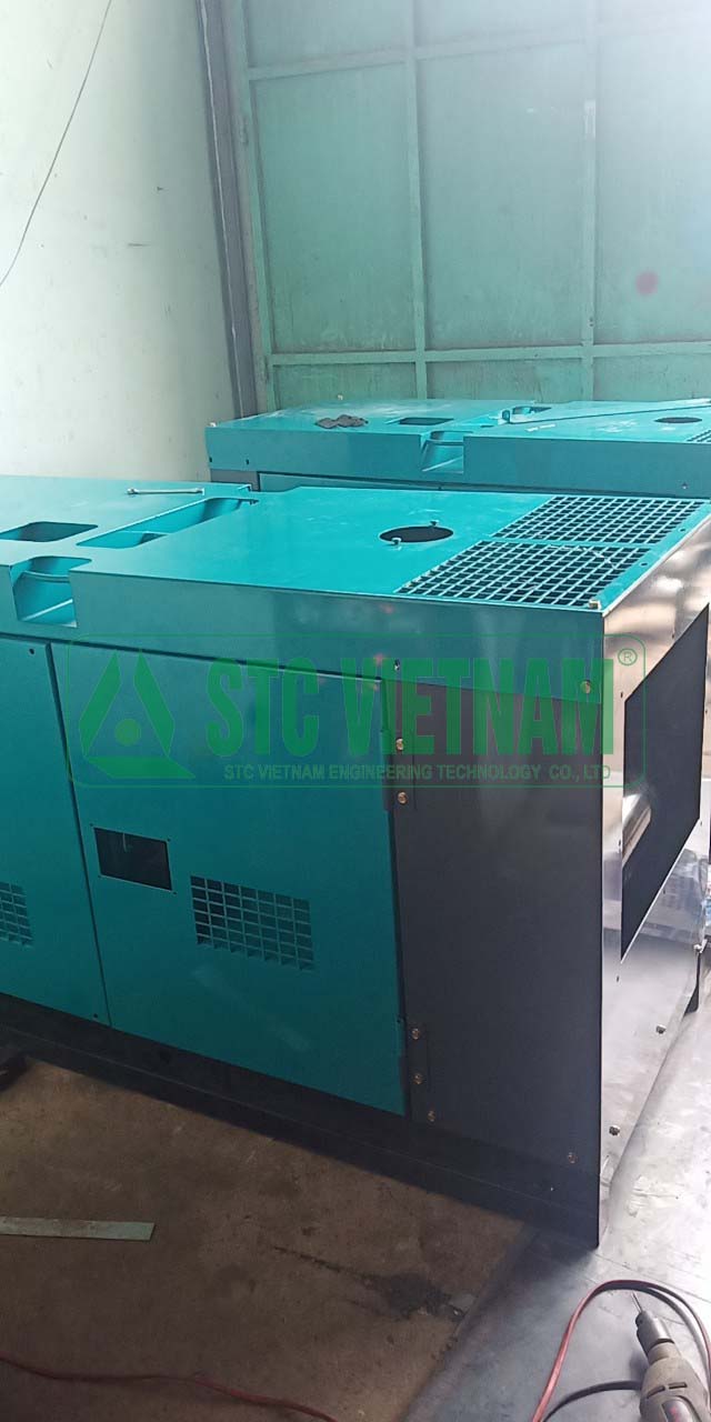 Machining the soundproof casing of Denyo generator