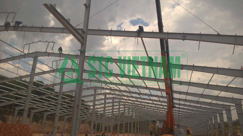 Building steel buildings for factories