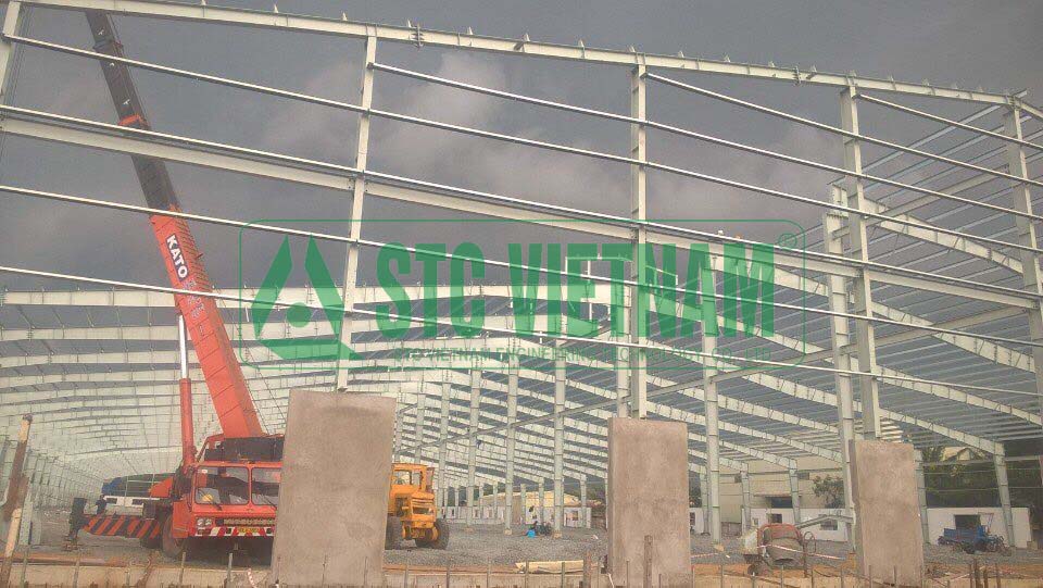 Building steel buildings for factories