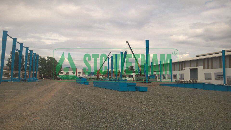 Building steel buildings for factories