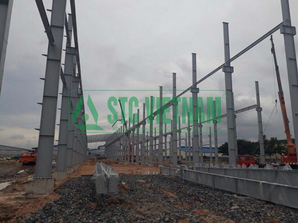 Building steel buildings for factories