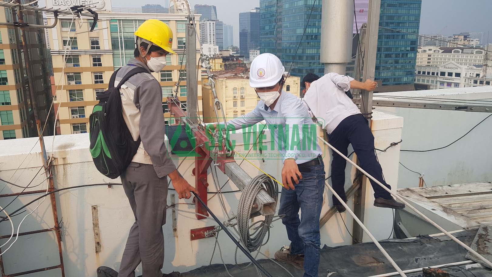 Chi tiết thi công ống khói Máy Phát Điện 140 MM nhà cao tầng